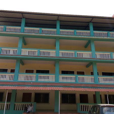 Atithi Farm House Hotel Borlai Esterno foto