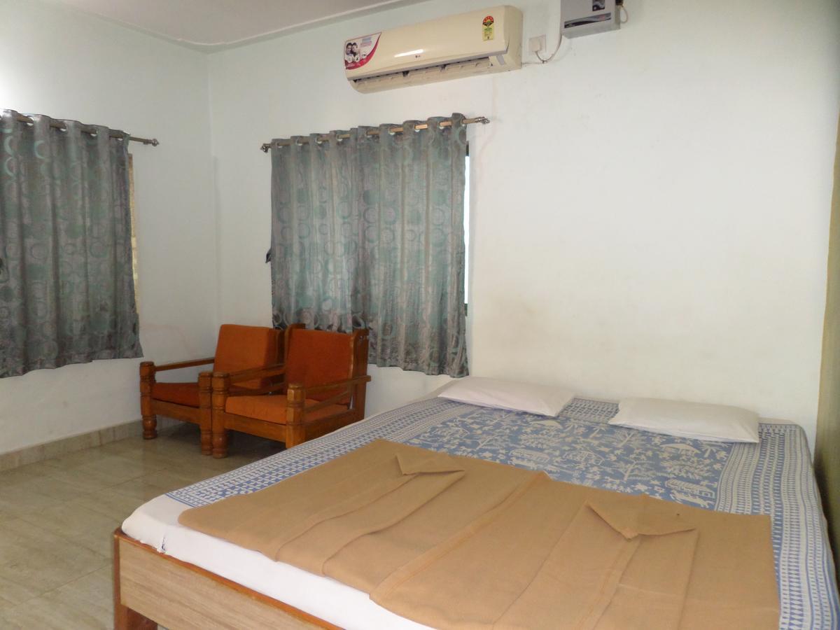 Atithi Farm House Hotel Borlai Esterno foto