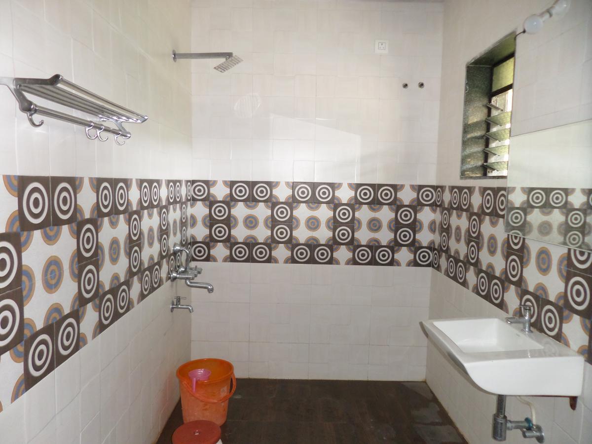 Atithi Farm House Hotel Borlai Esterno foto