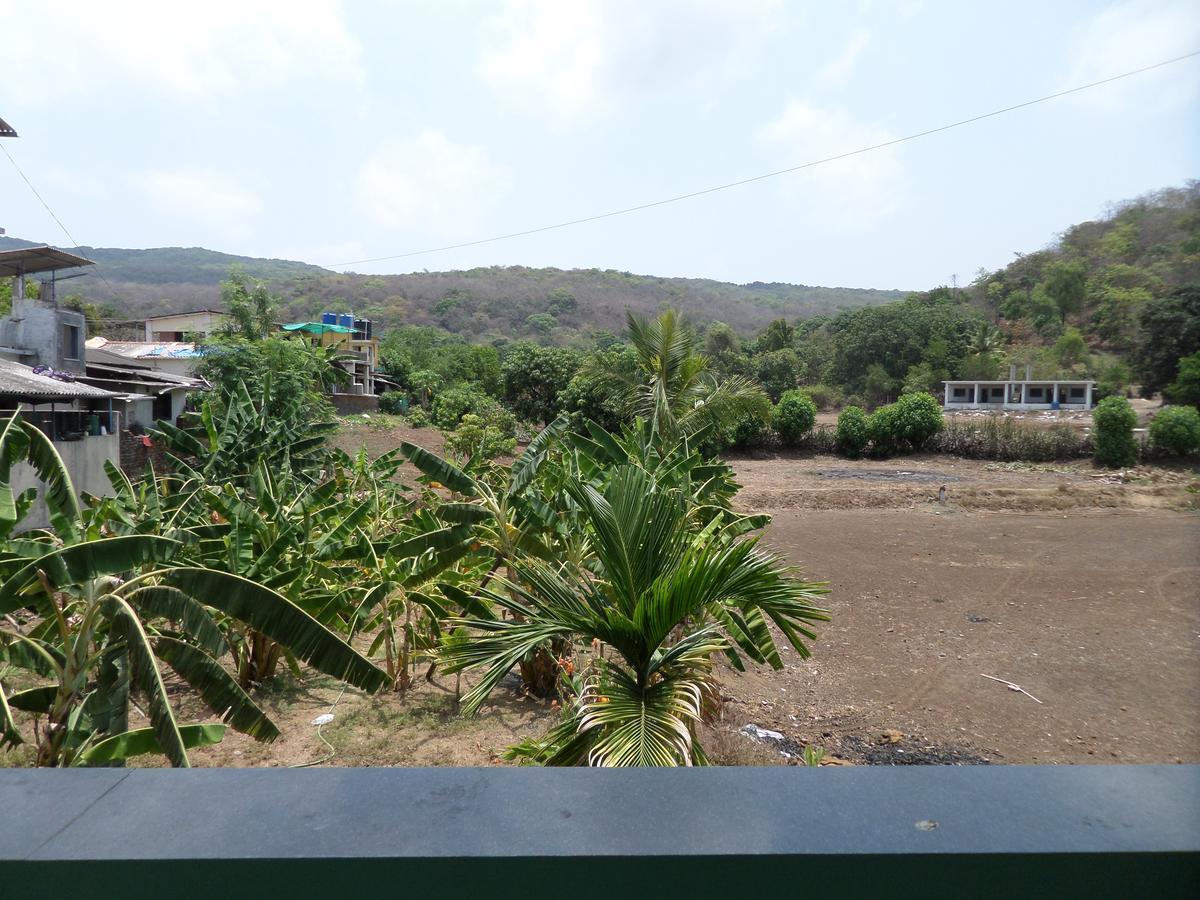 Atithi Farm House Hotel Borlai Esterno foto