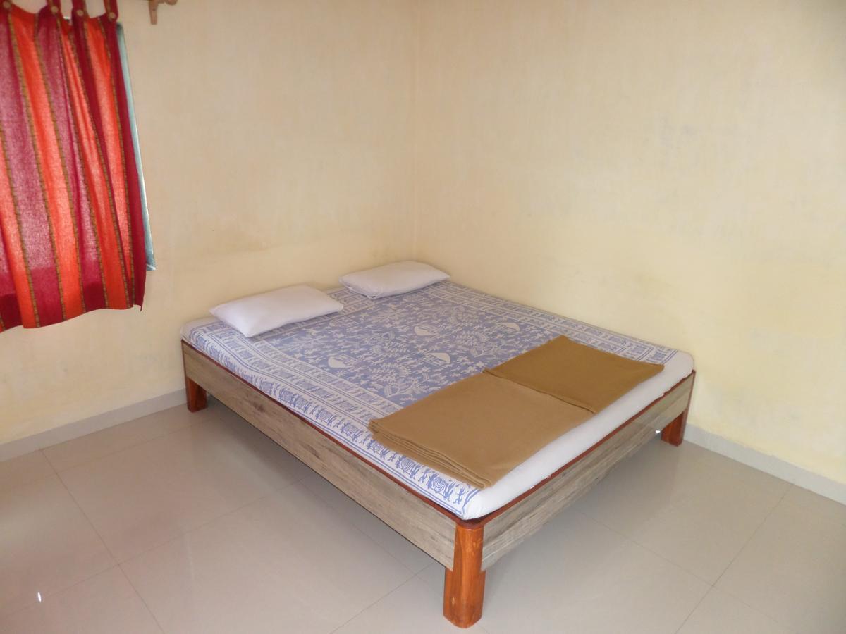 Atithi Farm House Hotel Borlai Esterno foto